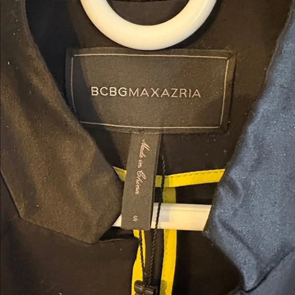 BCBG trench coat - Picture 2 of 13